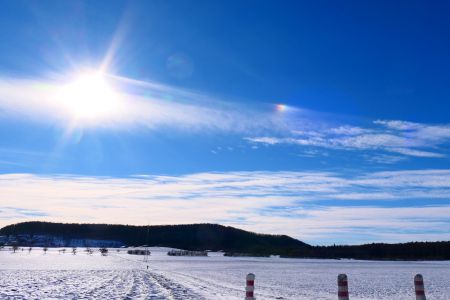 Himmel auf der Alb mit kleinem Haloeffekt Himmel auf der Alb mit kleinem Haloeffekt